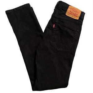 Brand new boys Levi’s jeans size 12 no tags.